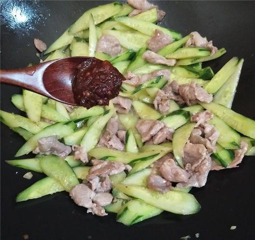 娱乐吃瓜酱找出5个错误,揭秘真相背后的乌龙风波