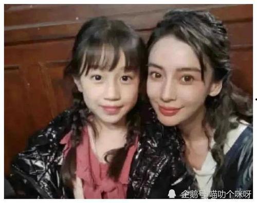 娱乐圈吃瓜爆料恋情,明星甜蜜瞬间曝光