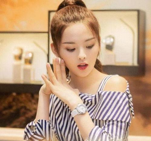 小八娱乐吃瓜的博主,揭秘娱乐圈最新吃瓜热点，带你领略明星幕后故事